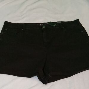 NWT Torrid #Feel The Fit Women's Black Denim Jean Shorts Sz 28